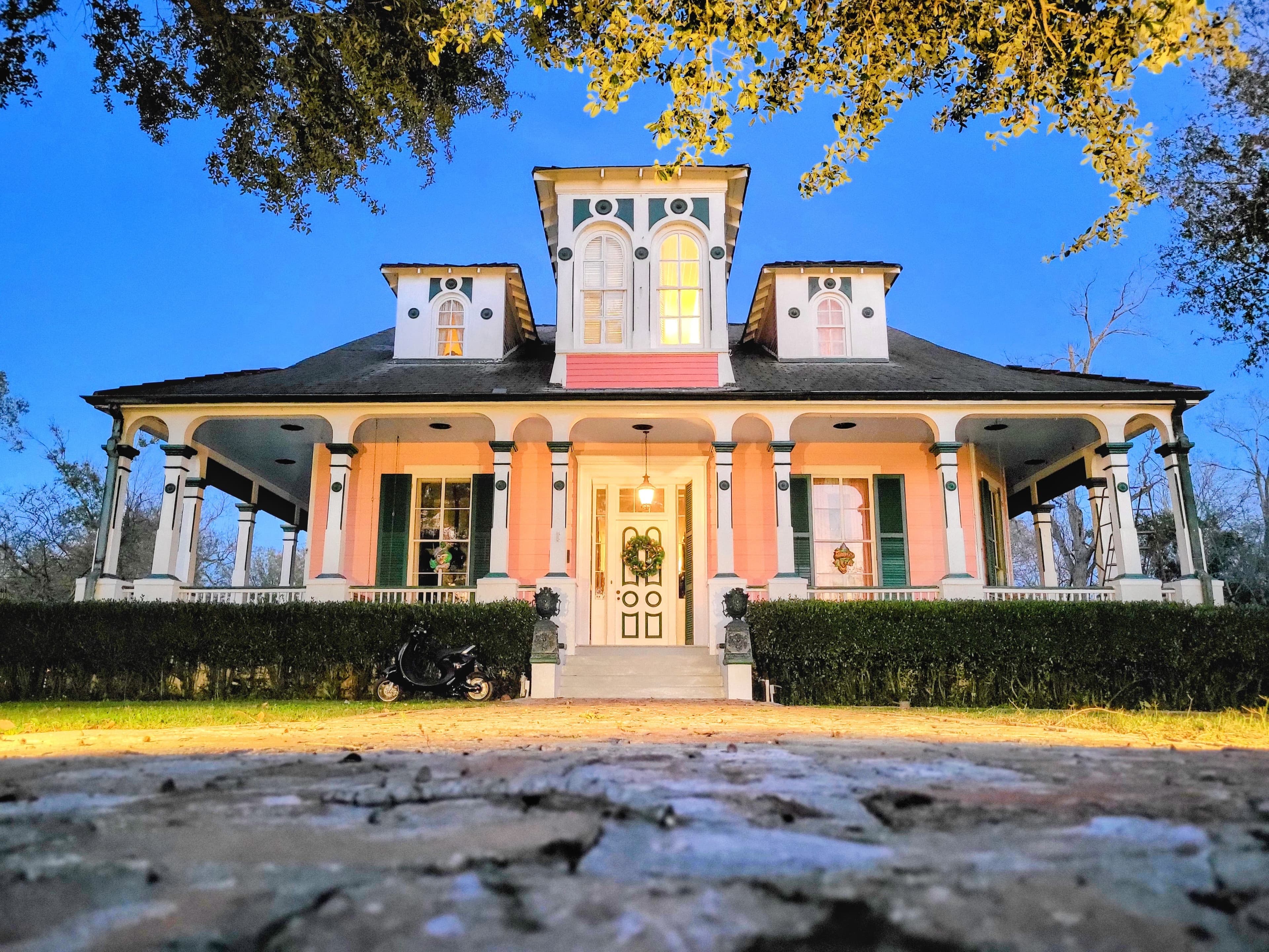 Historic plantation house at Poché Plantation